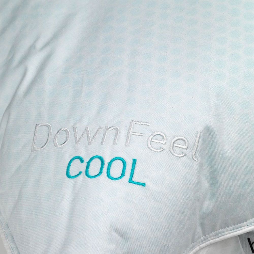 Pagalvė HØIE DOWNFEEL COOL